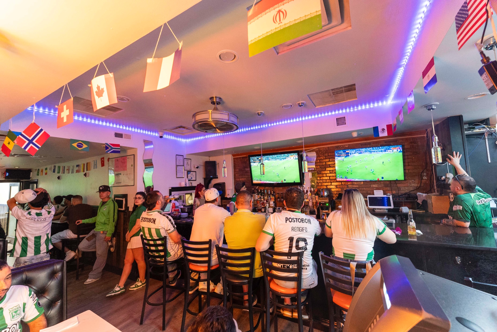 Bohemios Restaurant & Bar — Colombian dining in East Boston